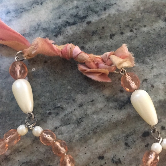 Beautiful Beaded Necklace - Picture 4 of 5